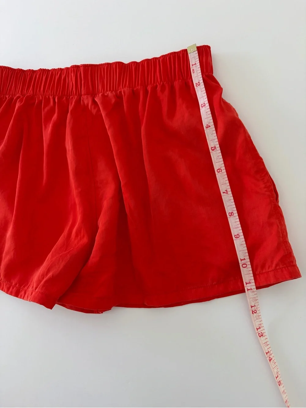 Aritzia Wilfred Women’s Vibrant Red Casual Shorts 100% Lyocell XS Soft Comfy